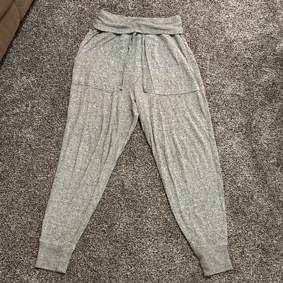 Aerie Gray Knit Joggers / Loungewear Size Small - Picture 2 of 4